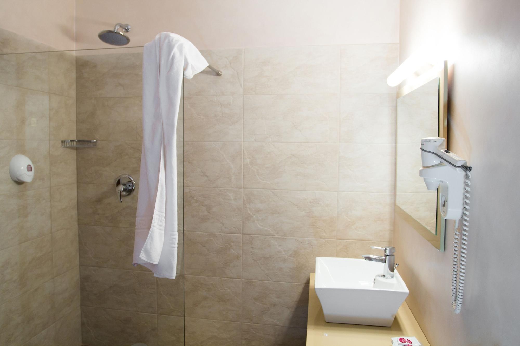 Perla Hotel 4*
